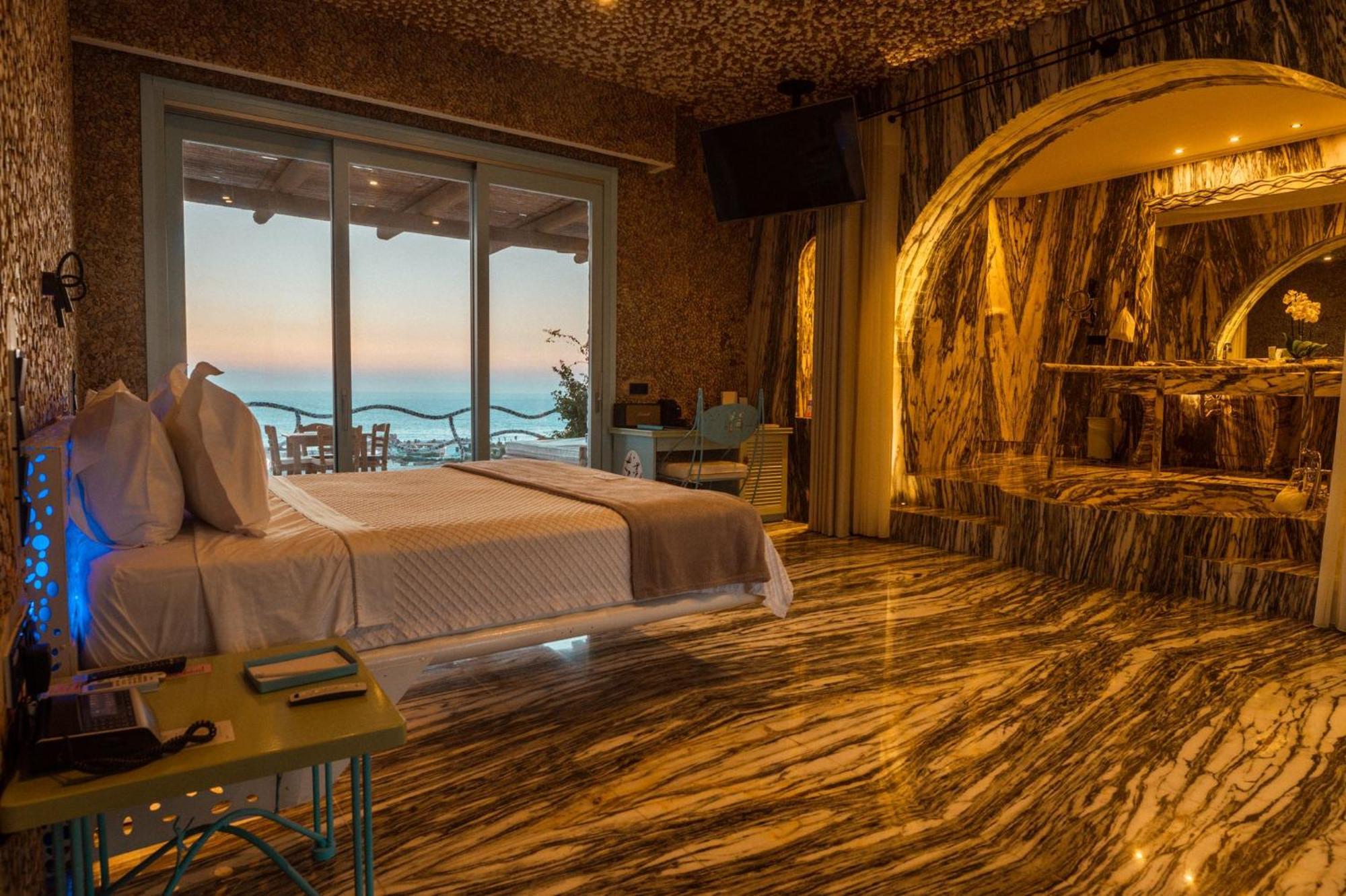 Agalia Luxury Suites Koumpara Exterior foto